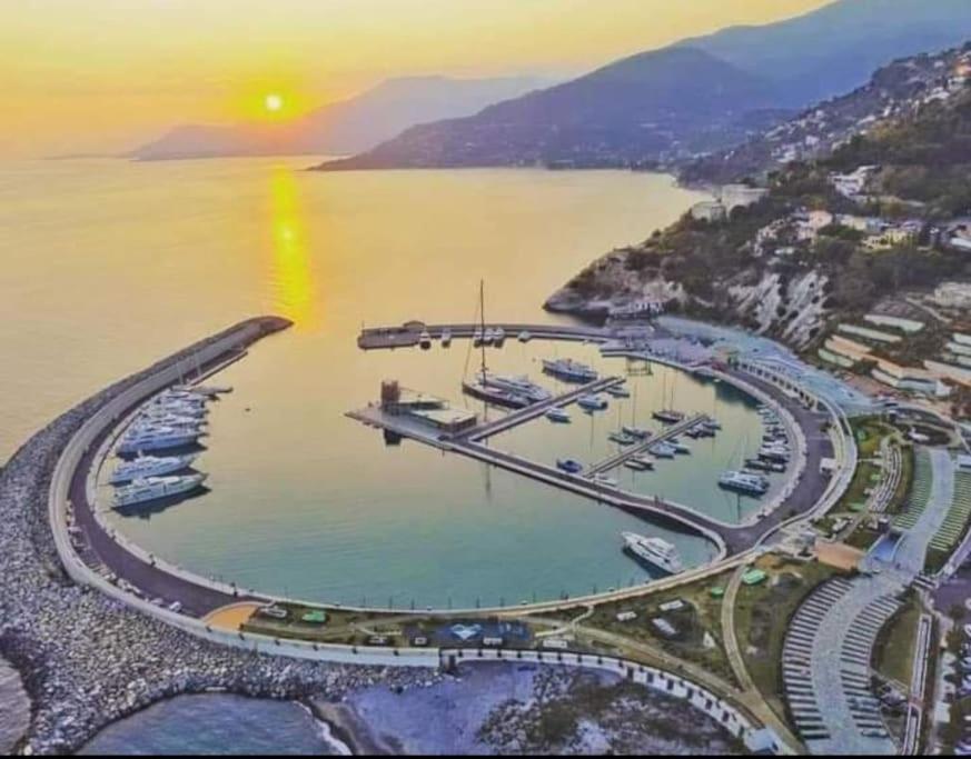 Alma Casa Vacanze Codice Citra 008065 Lt 0282 Ventimiglia Buitenkant foto